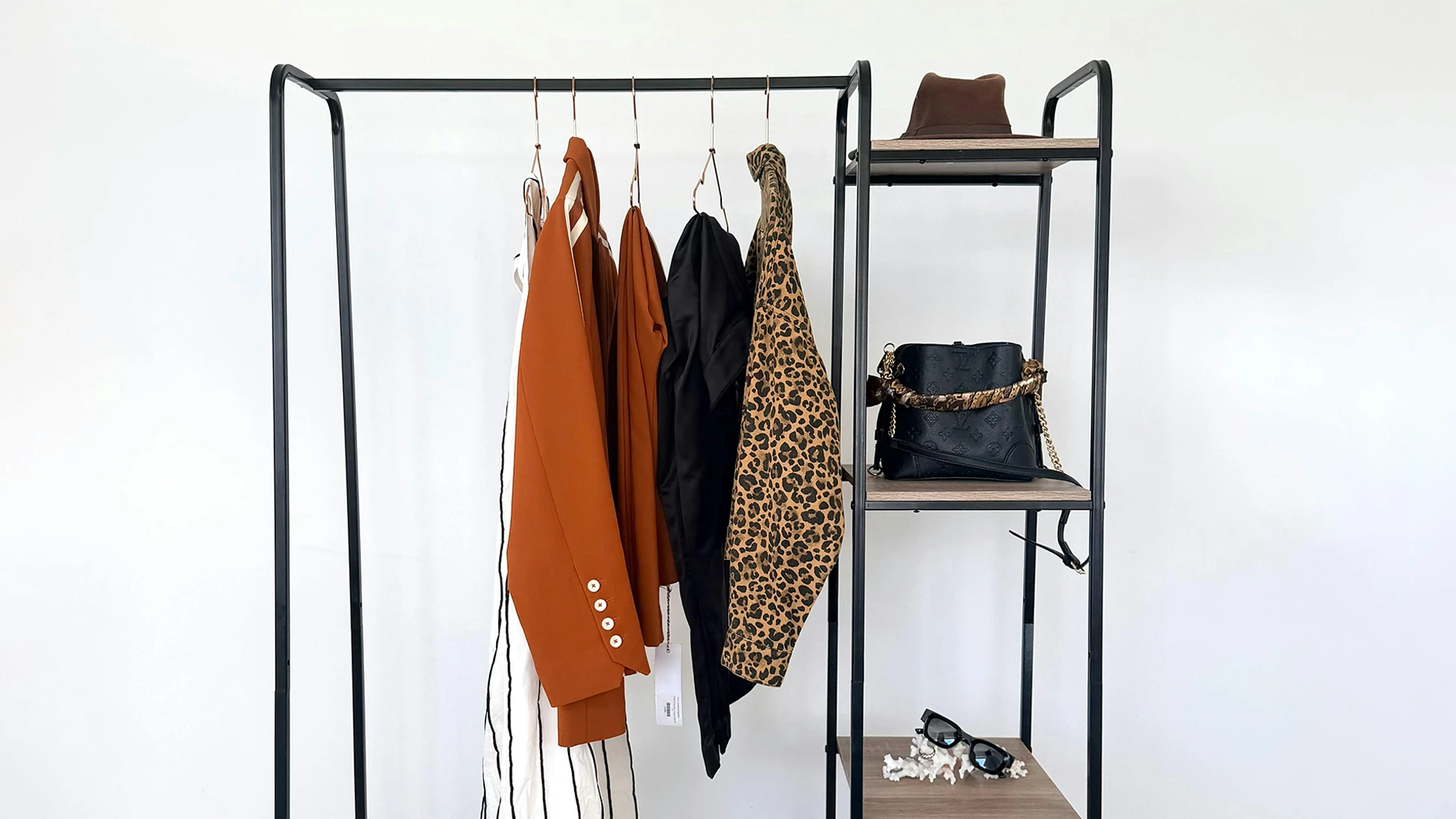 The Autumn Capsule Wardrobe: How To Dress With Structure, Warmth And Restraint