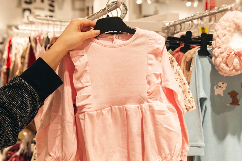 A Maternity Capsule Wardrobe That Still Feels Like Your Style